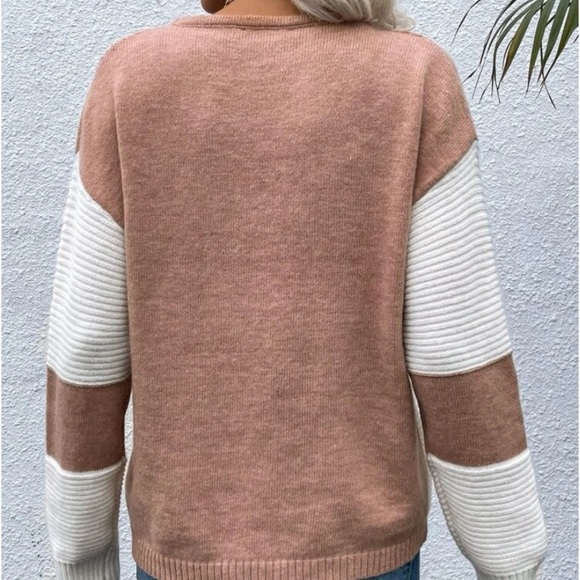 NEW color block long sleeve sweater - Picture 5 of 6